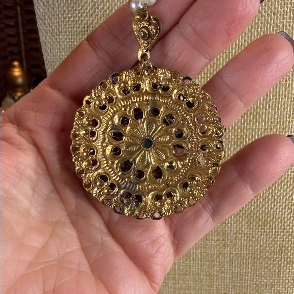 Vintage Western Germany Gold and Blue Pendant Necklace - Picture 11 of 11